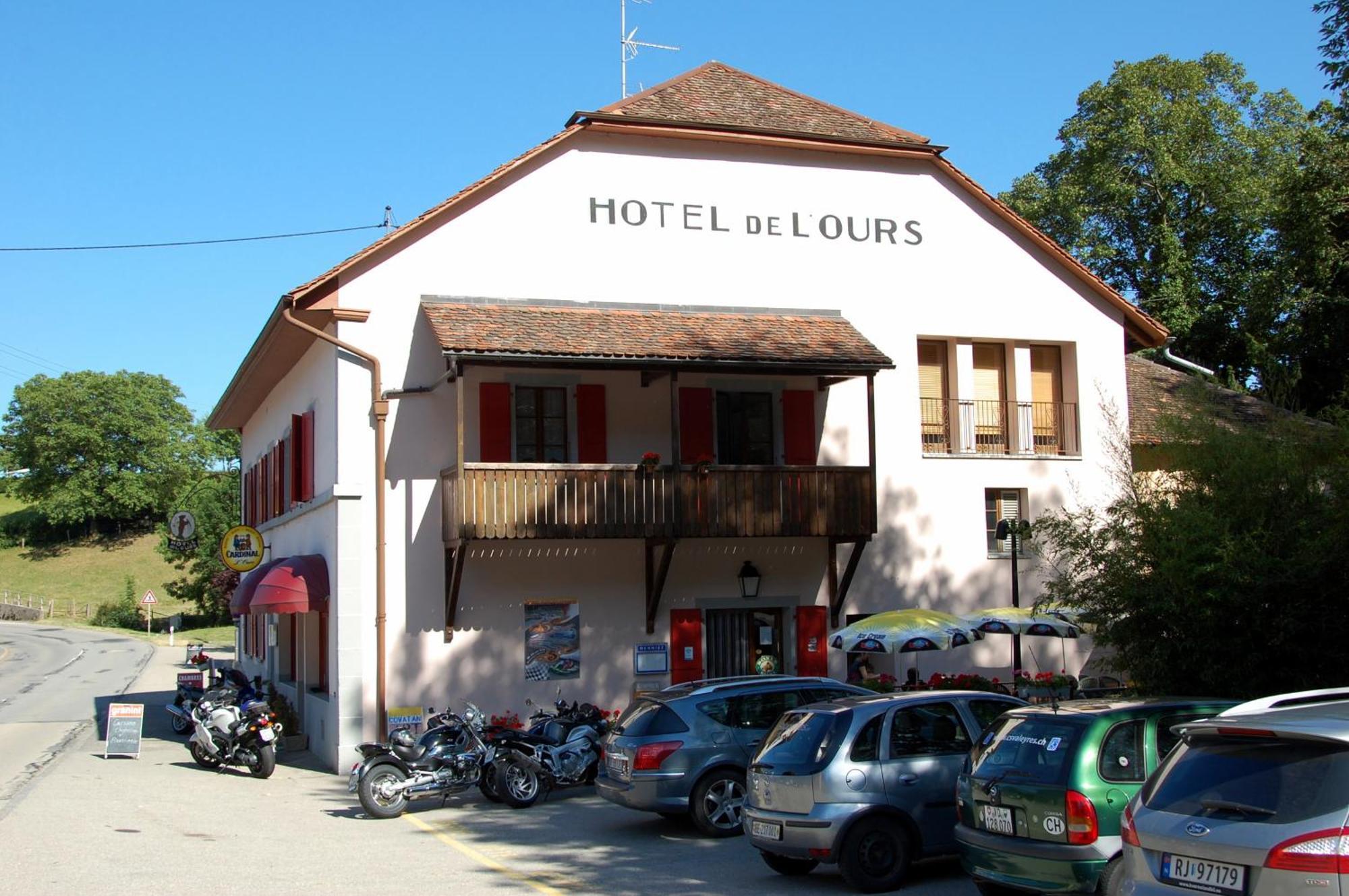 Hotel De L'Ours Vuiteboeuf Екстериор снимка