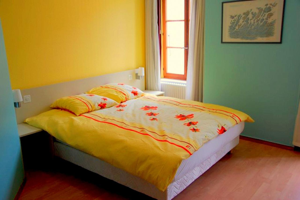 Hotel De L'Ours Vuiteboeuf Екстериор снимка